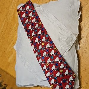 Vintage Men’s 100% Silk Peanuts Snoopy Playing Soccer Tie